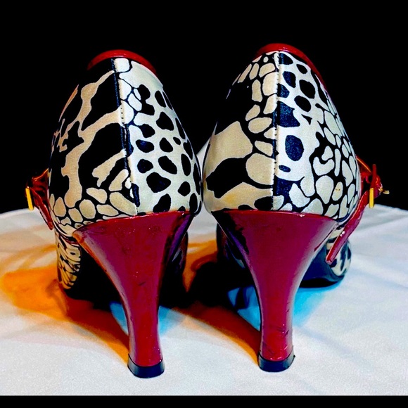 BNWT STEVE MADDEN Animal Print Pin Up Heels, Size 8 - Picture 4 of 5